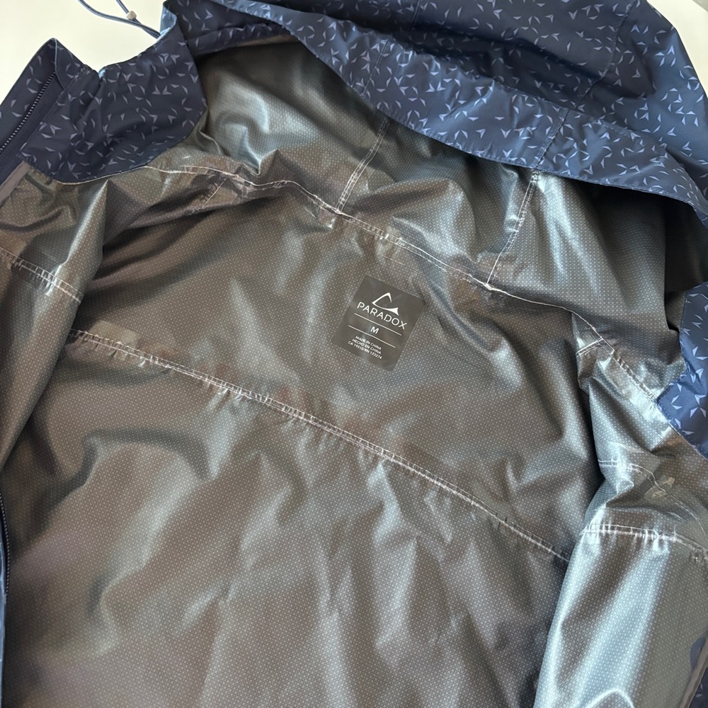 Rain Jacket, Size M - Picture 8 of 15